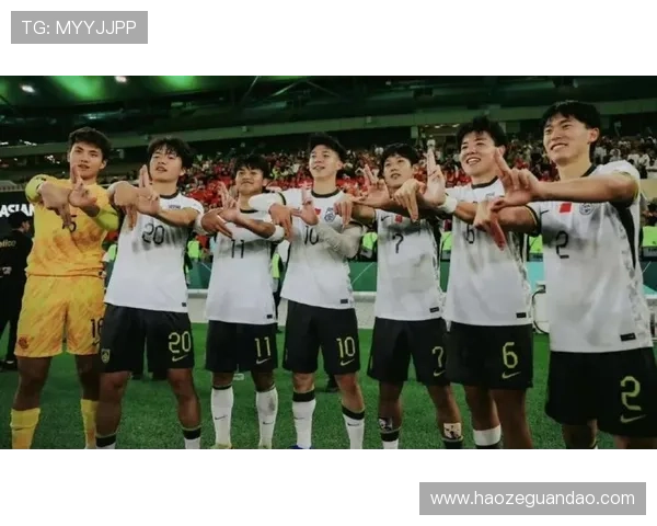 梦幻联动U23赛后致敬C块范上